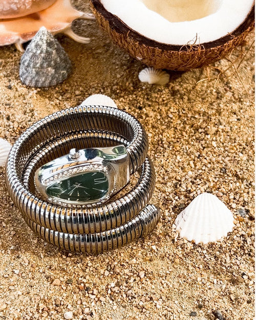 Elegant and Fashionable Snake Watch