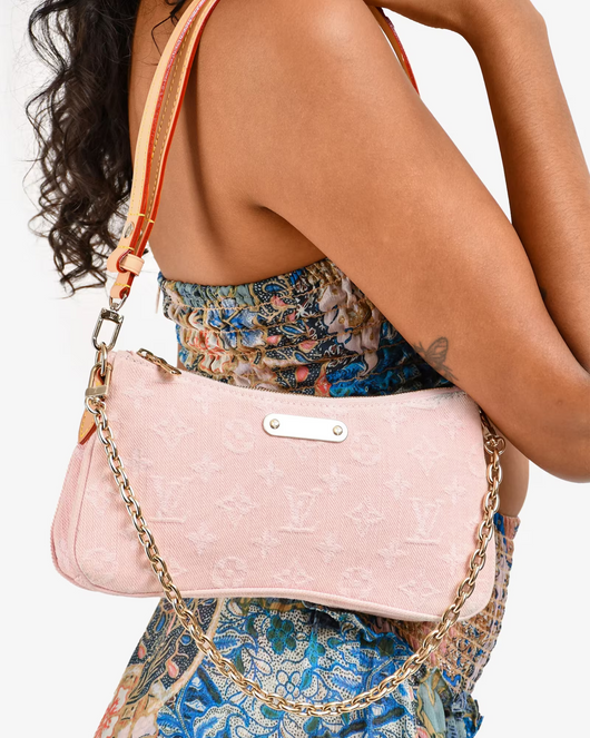 LV Pochette