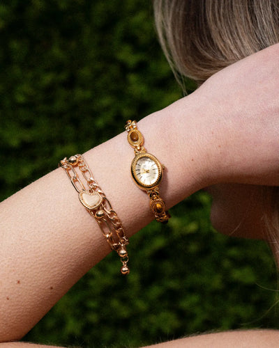 Elegant and Trendy Luna Watch