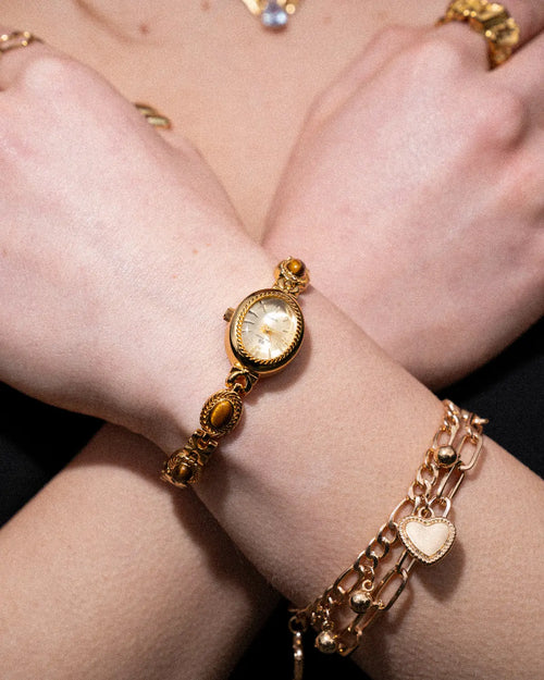 Elegant and Trendy Luna Watch