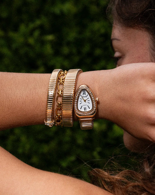 Elegant and Fashionable Snake Watch
